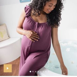Plum labor gown - NWOT